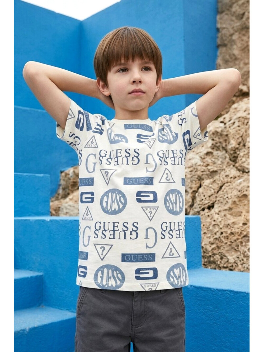 Guess Kids All-Over Logo Print T-Shirt sz Small (8-10)